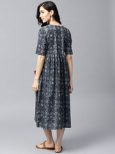 Load image into Gallery viewer, Women Grey Printed Fit and Flare Dress